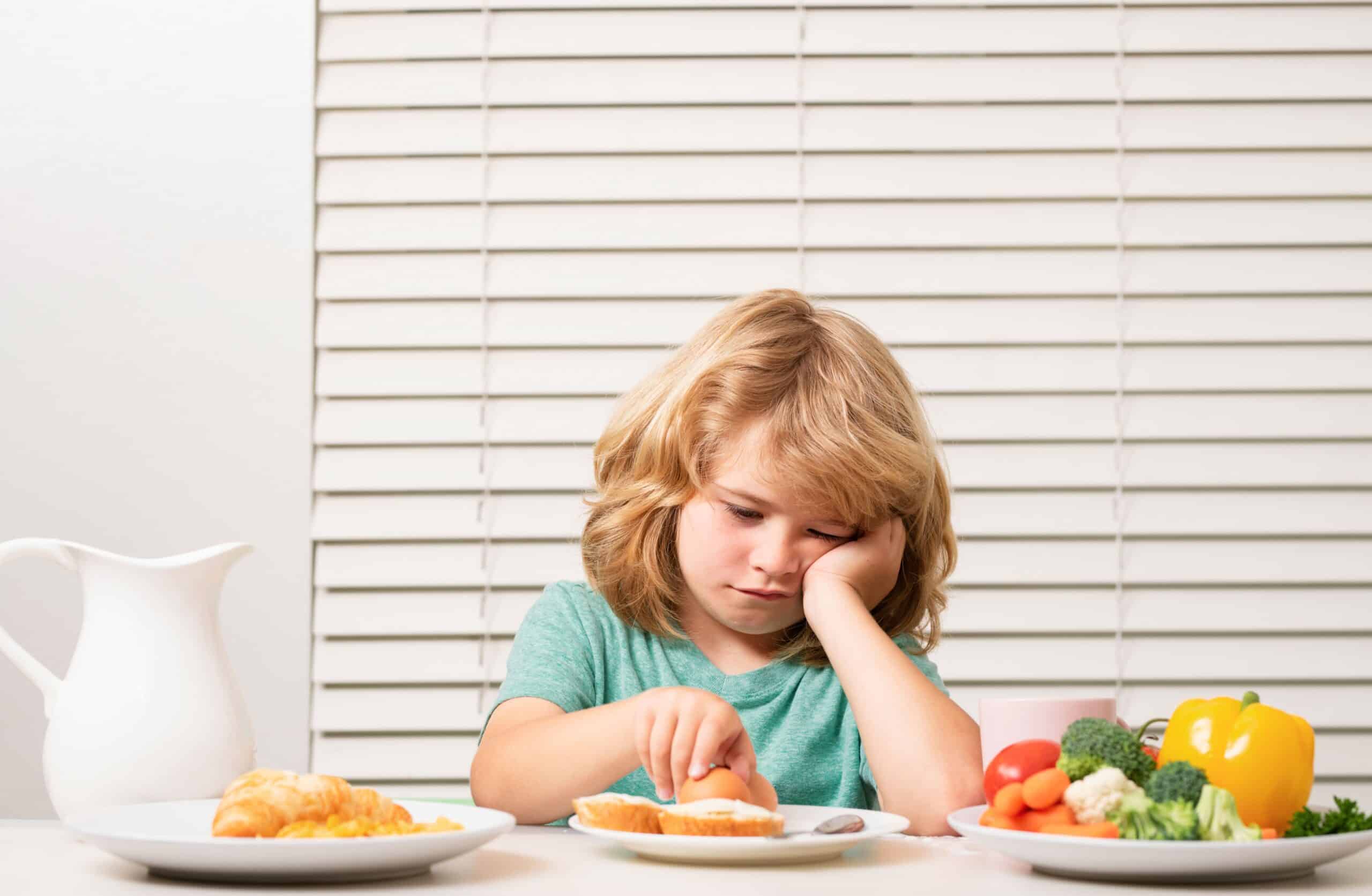 How To Get Your Autistic Child To Eat Mealtime Tips For Picky Eaters